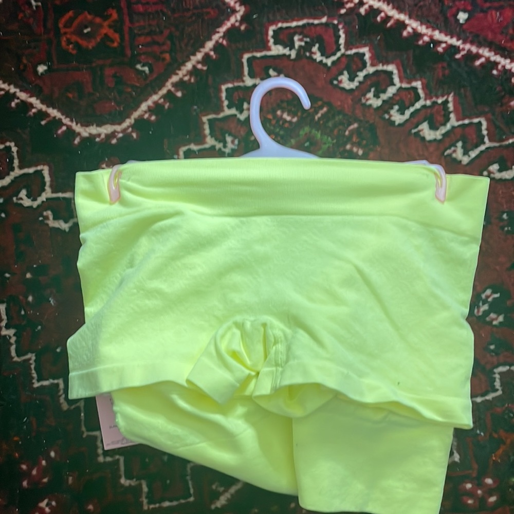 Juicy Couture two piece bra and boy‎ shorts in neon yellow - Picture 3 of 3